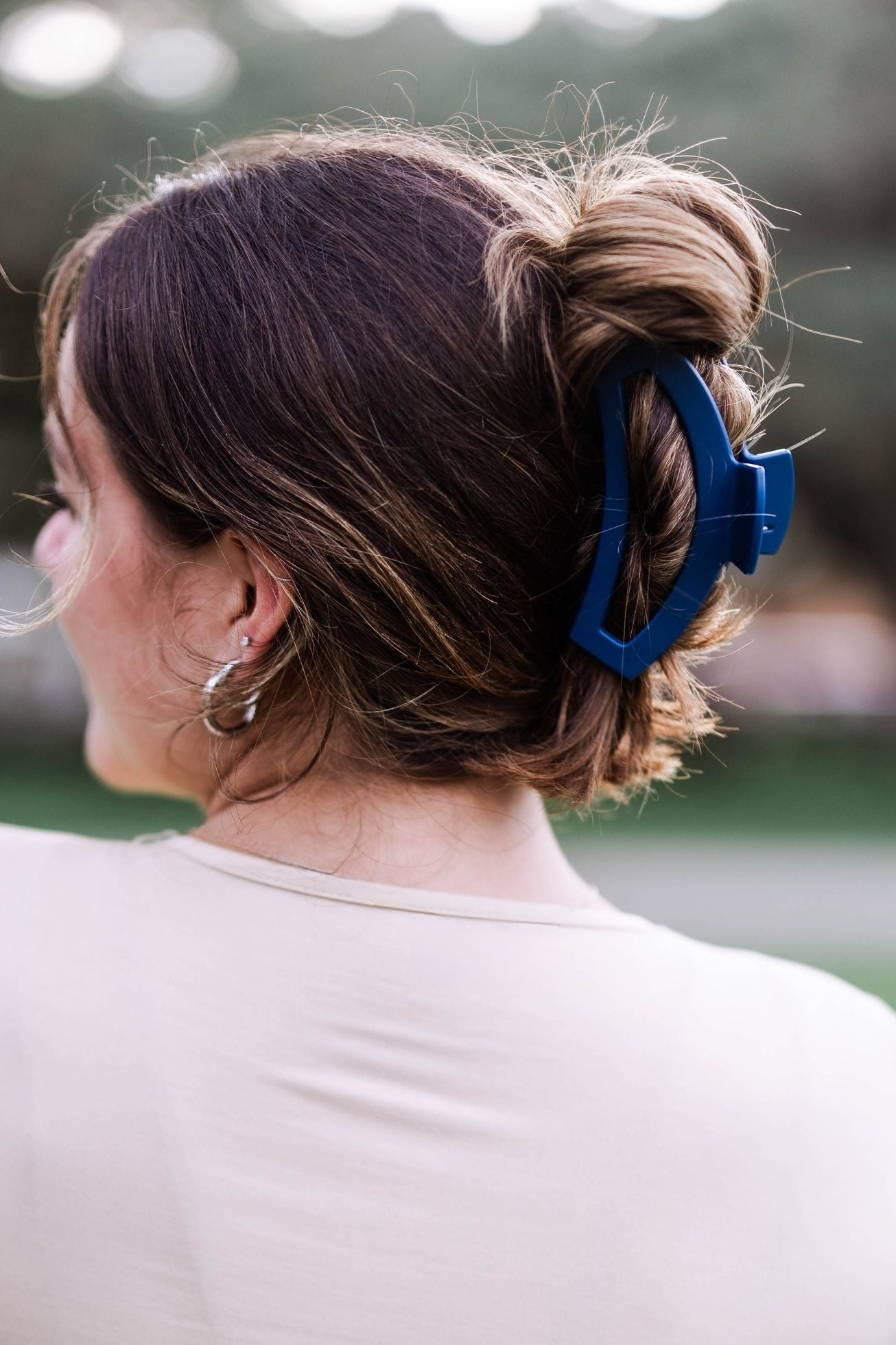TELETIES - Open Midnight Rain Large Claw Hair Clip in Blue - Large