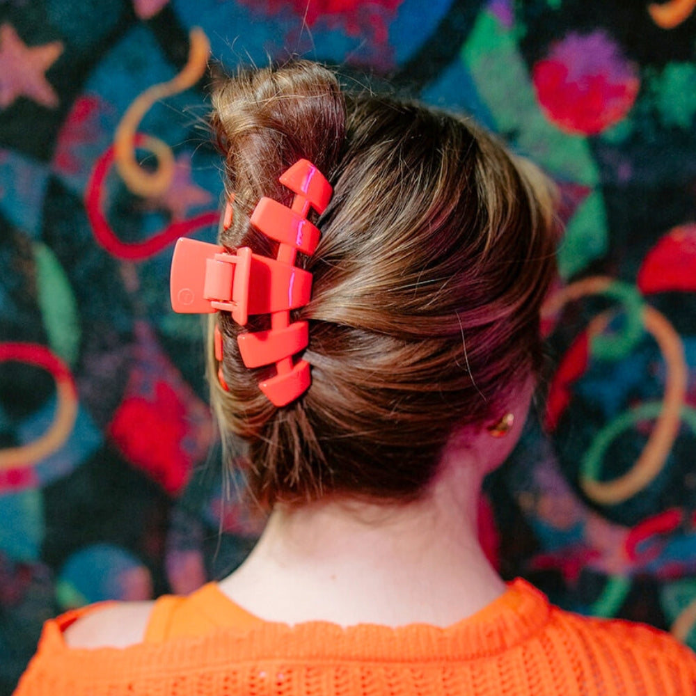 TELETIES - Classic Darty Large Hair Clip in Orange Coral Neon - Large