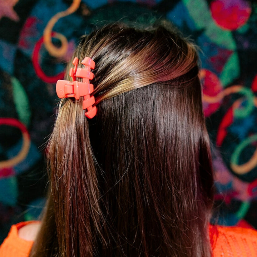 TELETIES - Classic Darty Small Hair Clip in Coral Neon - Small - Image 3