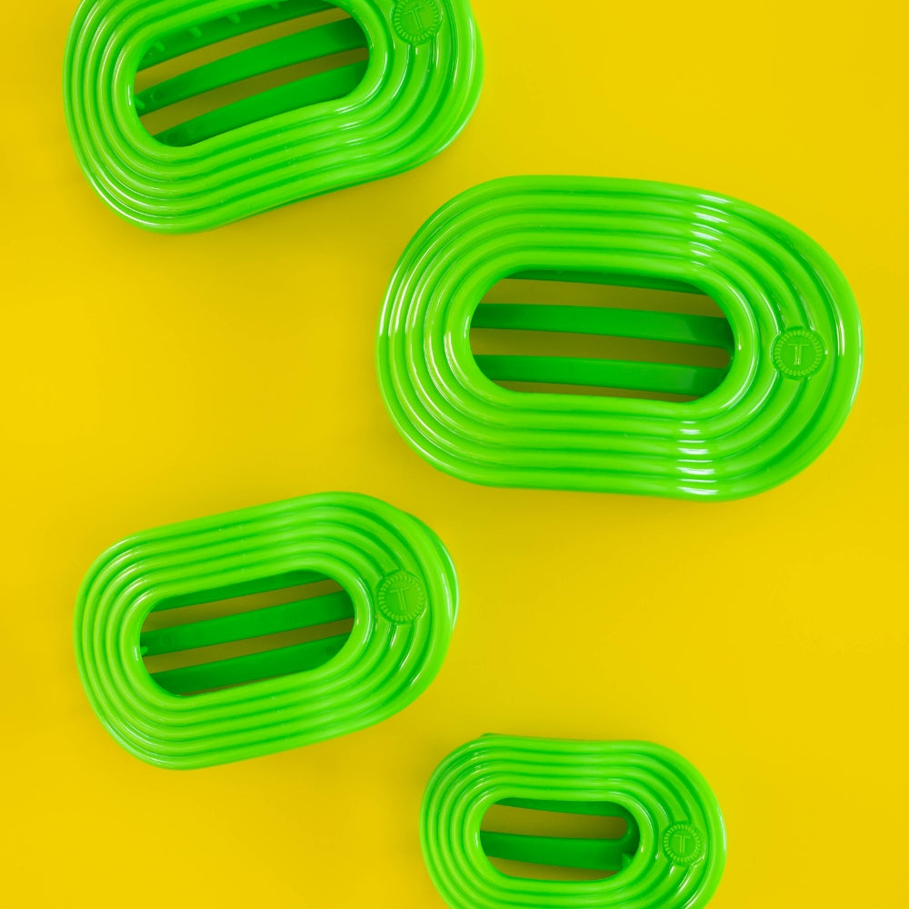 TELETIES - Glow For It Small Flat Round Hair Clip in Green Neon - Small