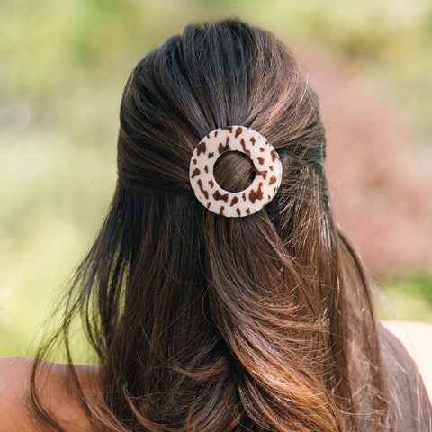 Blonde Tortoise Medium Flat Circle Hair Clip