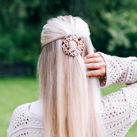 Blonde Tortoise Small Flat Circle Hair Clip