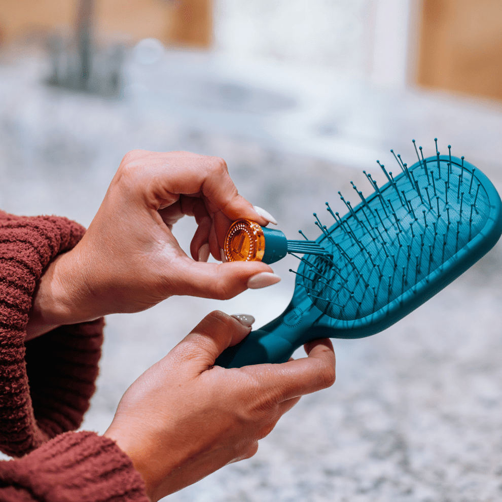 Detangler Hair Brush for Medium Hair - Teal With It - Hairbrush - TELETIES

