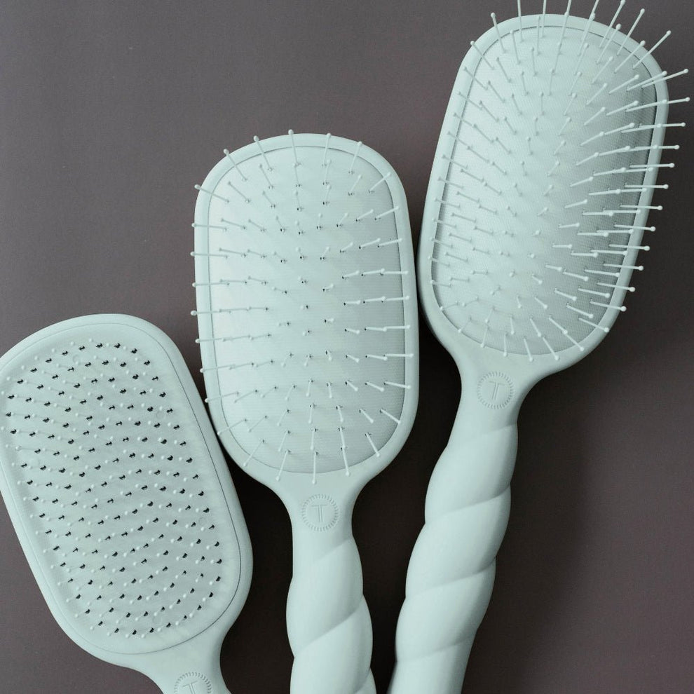 Detangler Hair Brush for Thick Hair – Blue - Hairbrush - TELETIES
