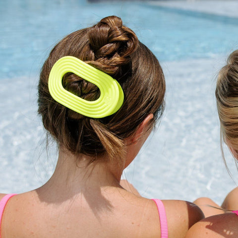 Palm Glow Large Flat Round Hair Clip