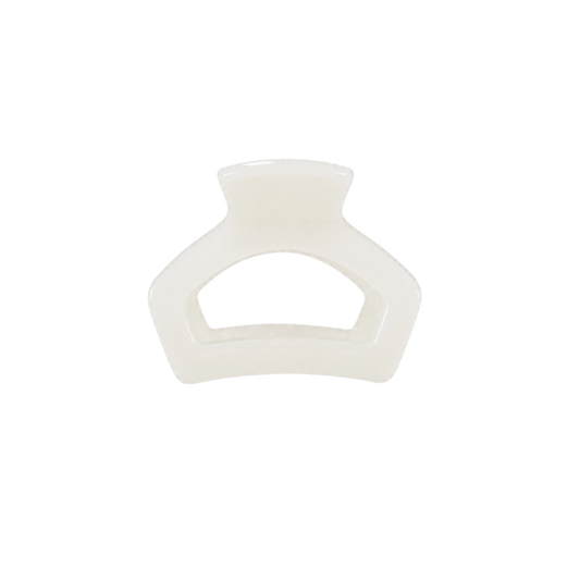 Open Coconut White Petite Hair Clip
                in White - Petite
              