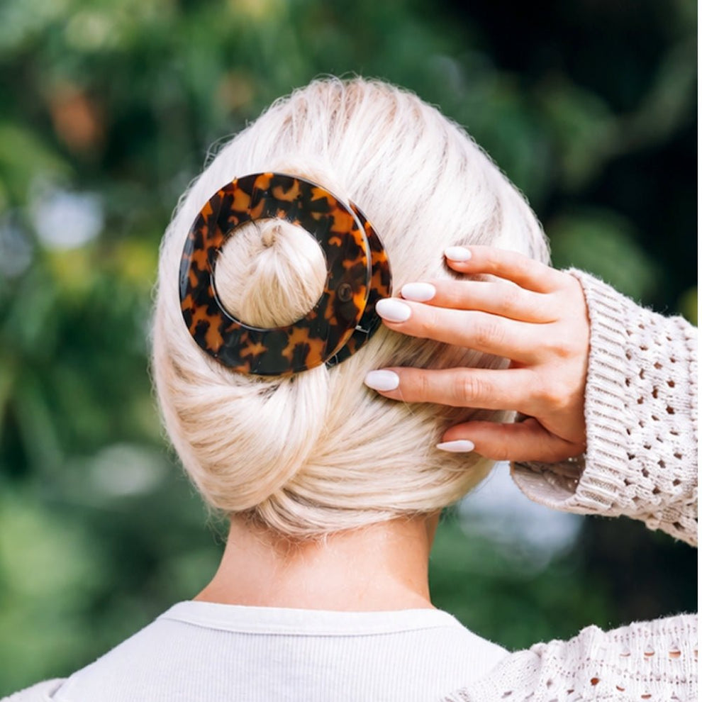 Tortoise Large Flat Circle Hair Clip - Hair Clips - TELETIES
