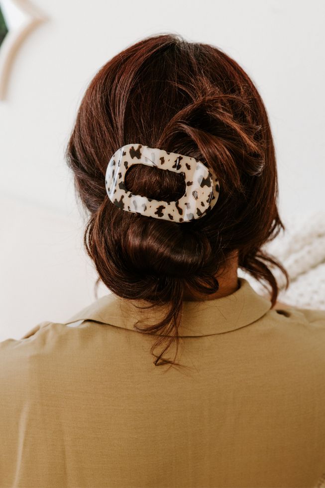 Blonde Tortoise Medium Flat Round Clip - Medium Hair Clip - TELETIES
